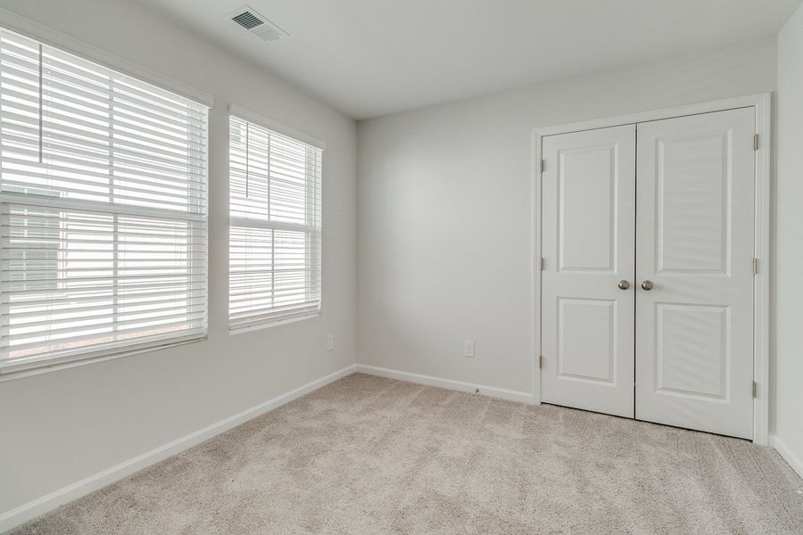 Spacious, unfurnished interior of a new home in Ellington, Elgin (Image 20).