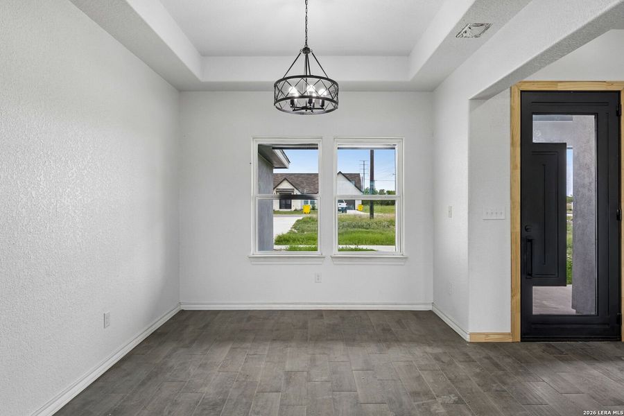 Spacious, unfurnished interior of a new home in , Natalia (Image 33).