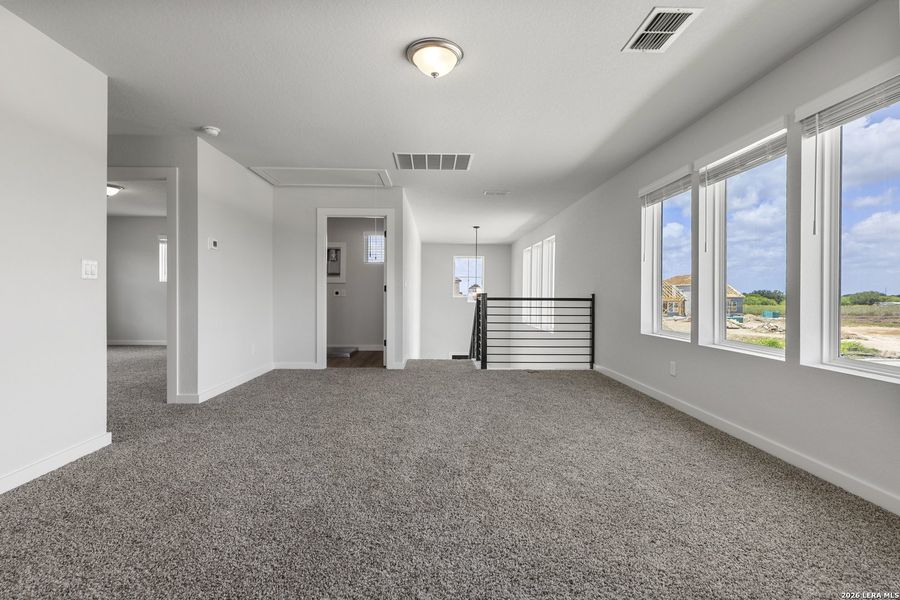 Spacious, unfurnished interior of a new home in Talley Fields, San Antonio (Image 25).