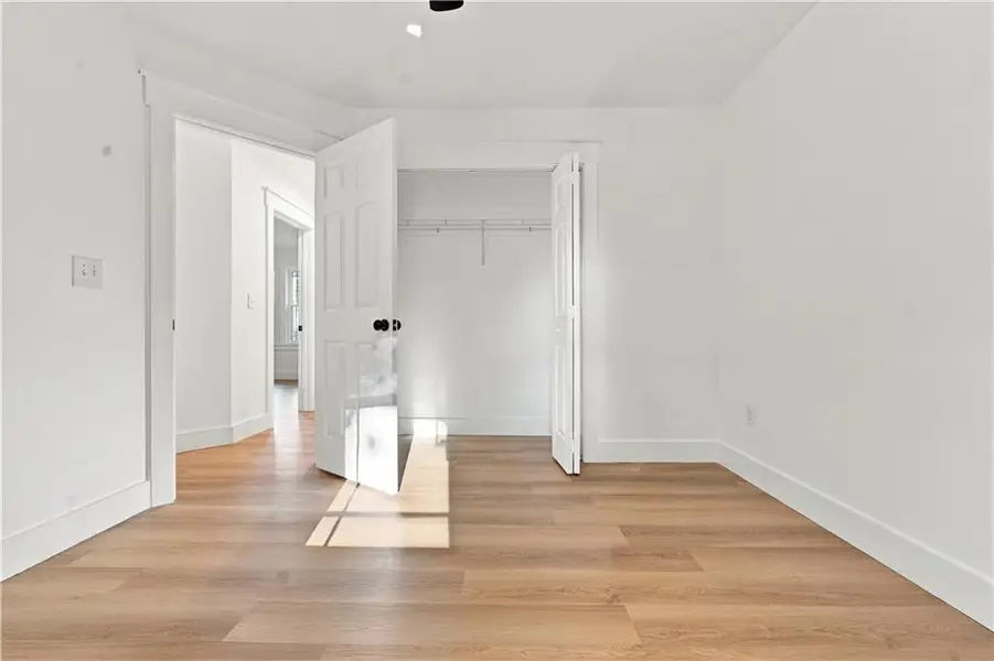 Spacious, unfurnished interior of a new home in , Marietta (Image 20).
