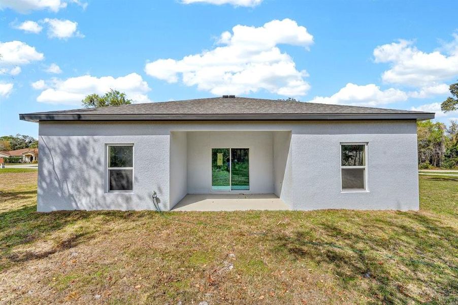 Exterior details and patio area of a home in , Deltona (Image 23).