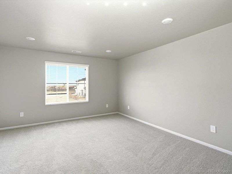 Spacious, unfurnished interior of a new home in York Station, Brighton (Image 24).