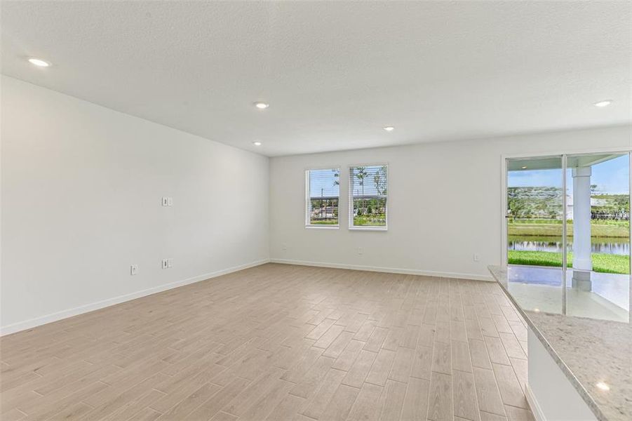 Spacious, unfurnished interior of a new home in Colbert Landings, Palm Coast (Image 31).