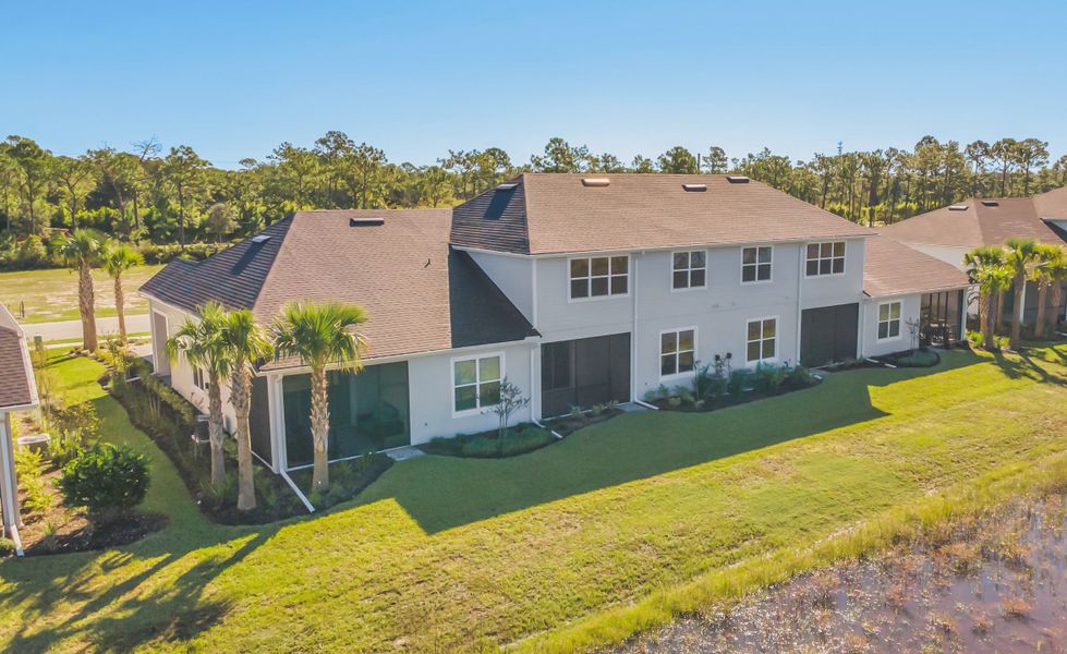 Exterior details and patio area of a home in Woodhaven, Port Orange (Image 2).