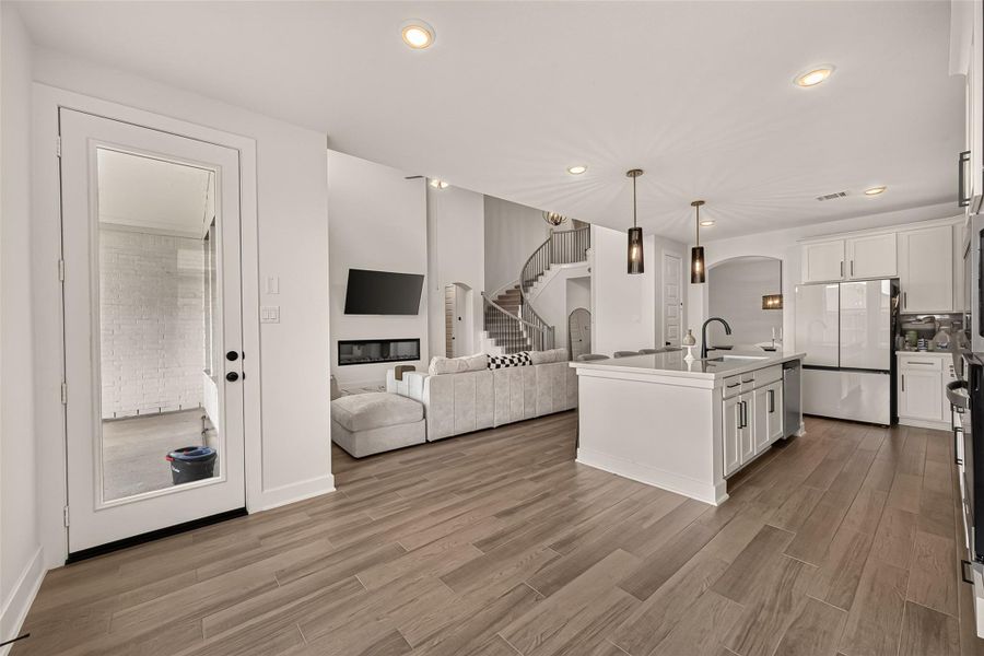 Enjoy casual meals in the bright breakfast area overlooking the backyard. Enjoy casual meals in the bright breakfast area overlooking the backyard.