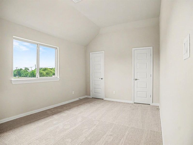 Spacious, unfurnished interior of a new home in Cole Crossing Estates, DeSoto (Image 22).