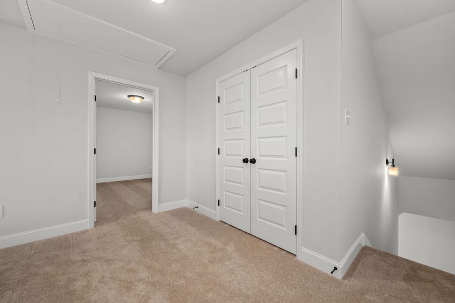 Spacious, unfurnished interior of a new home in Saddlebrook, Murfreesboro (Image 51).
