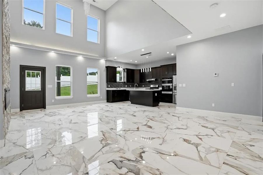 Spacious, unfurnished interior of a new home in , Grayson (Image 18).
