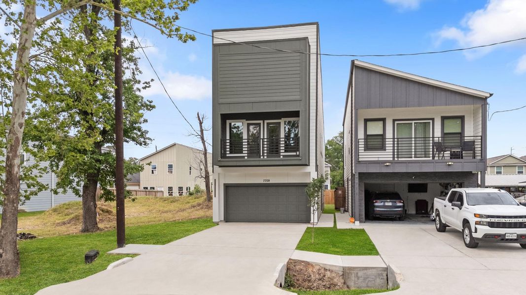 Stunning Front Elevation of this Modern New Construction Home Stunning Front Elevation of this Modern New Construction Home