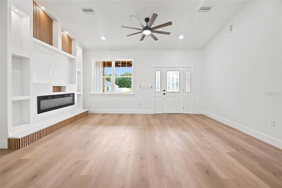 Spacious, unfurnished interior of a new home in , Dunnellon (Image 18).
