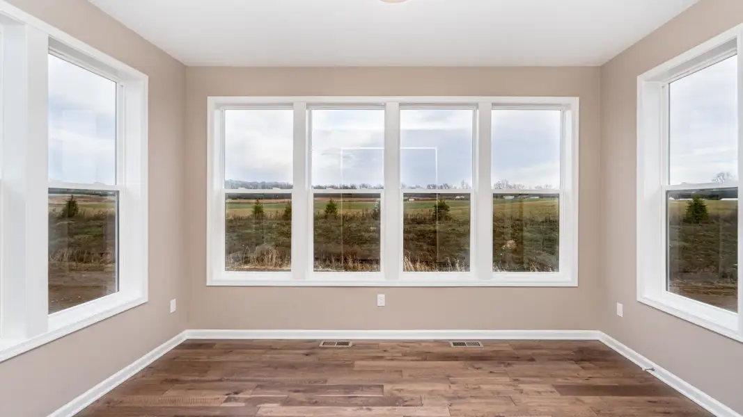 Representative unfurnished interior of a home built from the The Middleton by Norfolk Homes in Offsite Builds Southern Michigan, Ann Arbor (Image 39).