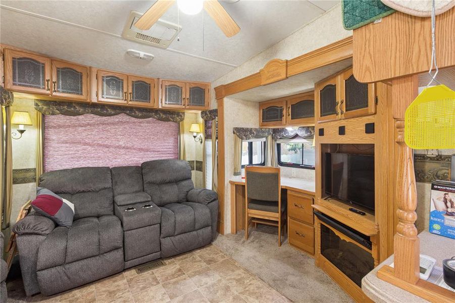 Furnished interior view inside a new home in , Spring Hill (Image 47).