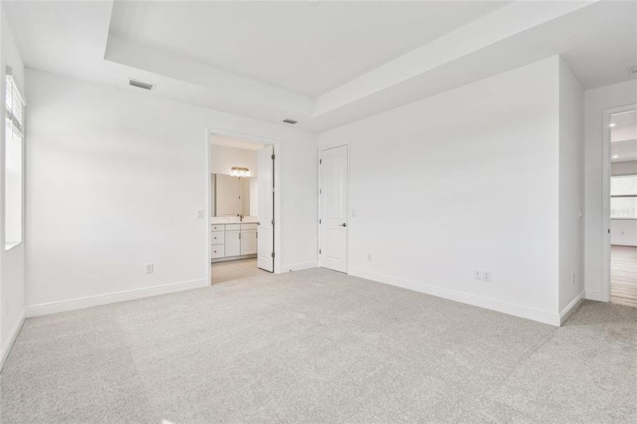 Spacious, unfurnished interior of a new home in Creeks Edge at Twin Rivers, Parrish (Image 20). Spacious, unfurnished interior of a new home in Creeks Edge at Twin Rivers, Parrish (Image 20).