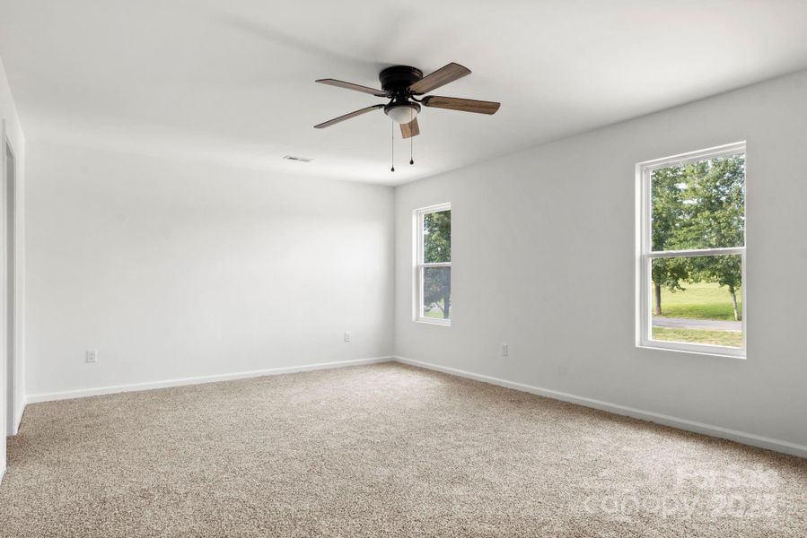 Spacious, unfurnished interior of a new home in , Shelby (Image 11).