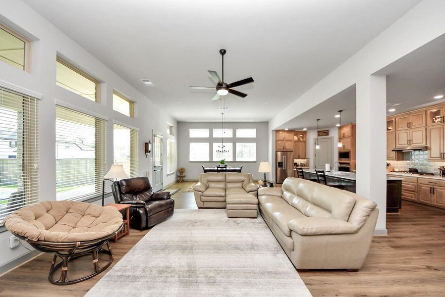 Furnished interior view inside a new home in , Missouri City (Image 34). Furnished interior view inside a new home in , Missouri City (Image 34).