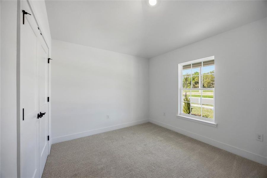 Spacious, unfurnished interior of a new home in Kirkland Farms, Alachua (Image 17).
