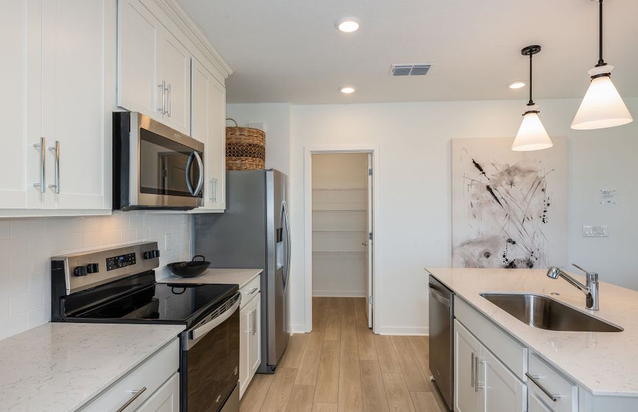 Representative furnished interior of a home built from the Pinecrest by Pulte Homes in Seaire, Parrish (Image 14). Representative furnished interior of a home built from the Pinecrest by Pulte Homes in Seaire, Parrish (Image 14).