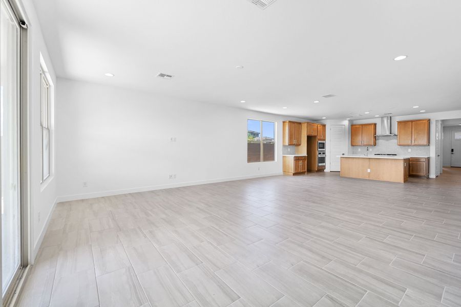 Representative unfurnished interior of a home built from the Caliber by Taylor Morrison in Artisan at Asante, Surprise (Image 20). Representative unfurnished interior of a home built from the Caliber by Taylor Morrison in Artisan at Asante, Surprise (Image 20).