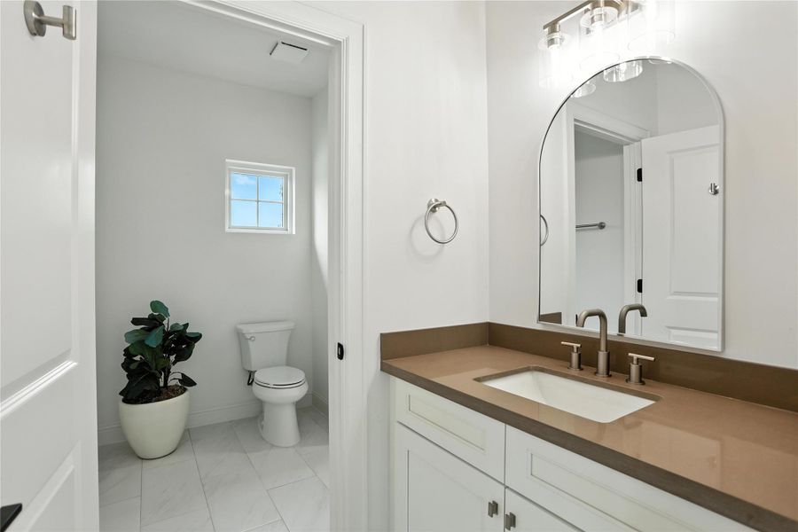 1st Jack and Jill bath connecting 2 bedrooms