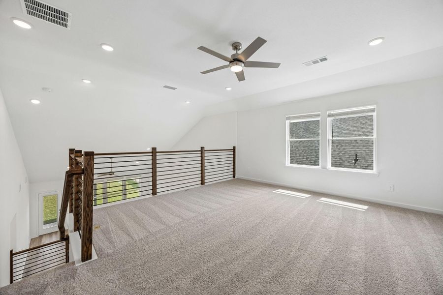 Spacious, unfurnished interior of a new home in Montgomery Bend, Montgomery (Image 25).