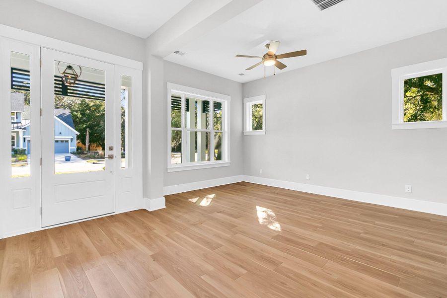 Spacious, unfurnished interior of a new home in Hidden Ponds Reserve, Awendaw (Image 20).