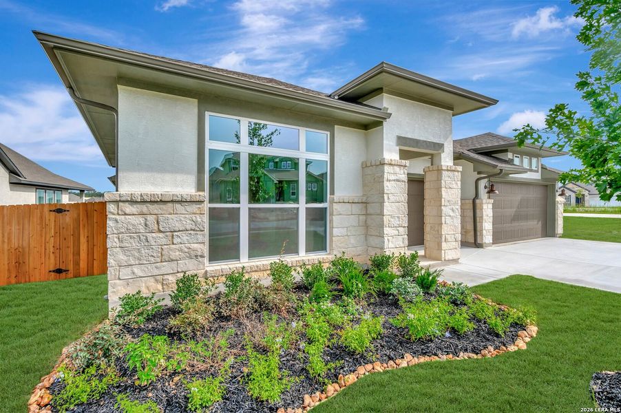 Exterior details and patio area of a home in Meyer Ranch – Legacy Series, New Braunfels (Image 27).