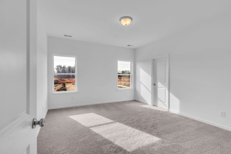 Spacious, unfurnished interior of a new home in Jackson Hills, Clarksville (Image 13).