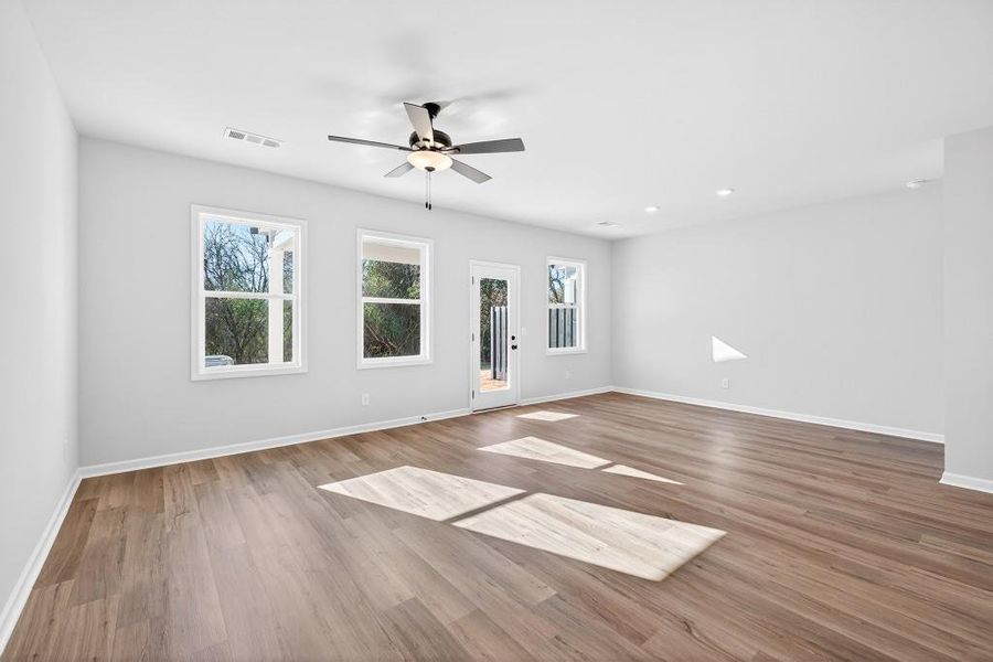 Spacious, unfurnished interior of a new home in , Commerce (Image 39).