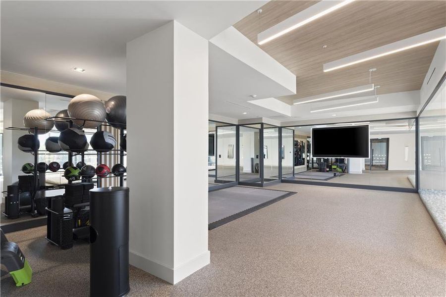 Community amenities in The Dillon Buckhead, Atlanta (Image 76).