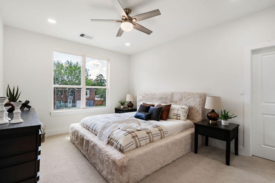 Furnished interior view inside a new home in , Tomball (Image 21).