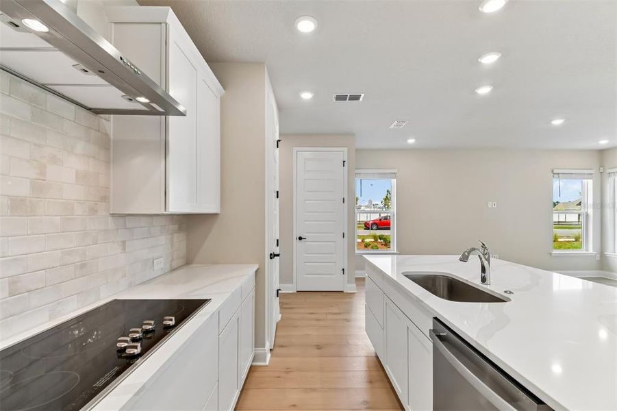 Furnished interior view inside a new home in Weslyn Park in Sunbridge 34', St. Cloud (Image 8).