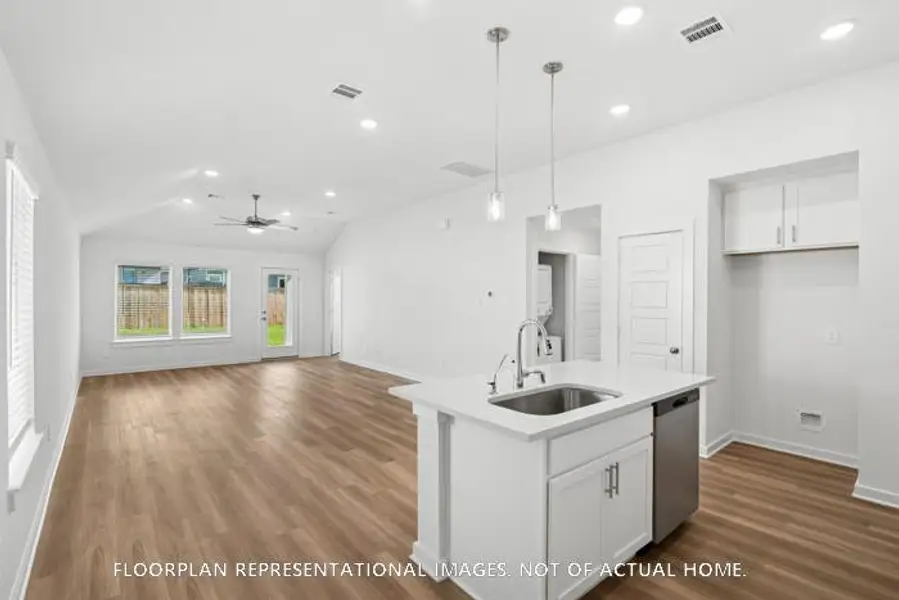 Image 12 of a home in Magnolia Ridge. Image 12 of a home in Magnolia Ridge.