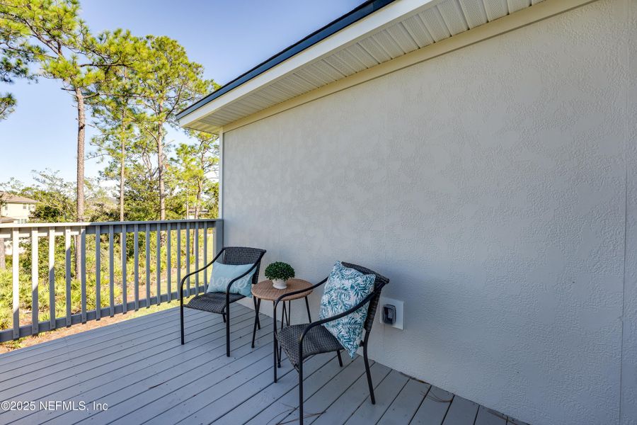 Exterior details and patio area of a home in , Jacksonville (Image 27).