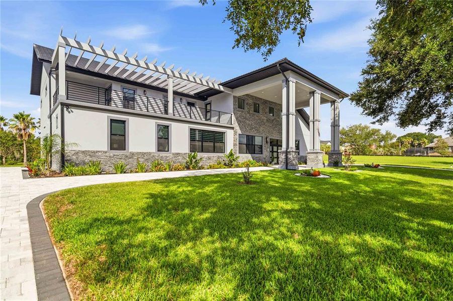 Image 65 of a home in .