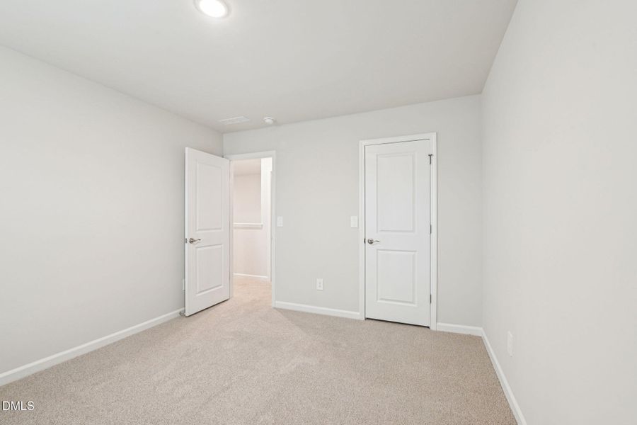 27 - Secondary Bed 27 - Secondary Bed