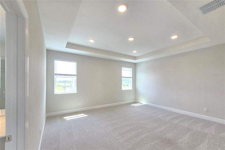 Spacious, unfurnished interior of a new home in Bay Lake Farms, St. Cloud (Image 44).