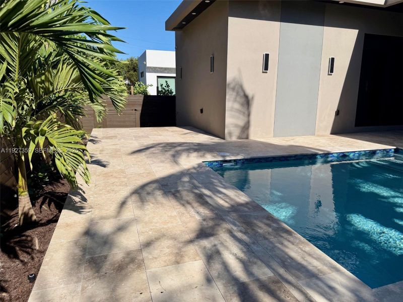 Exterior details and patio area of a home in , Fort Lauderdale (Image 33).