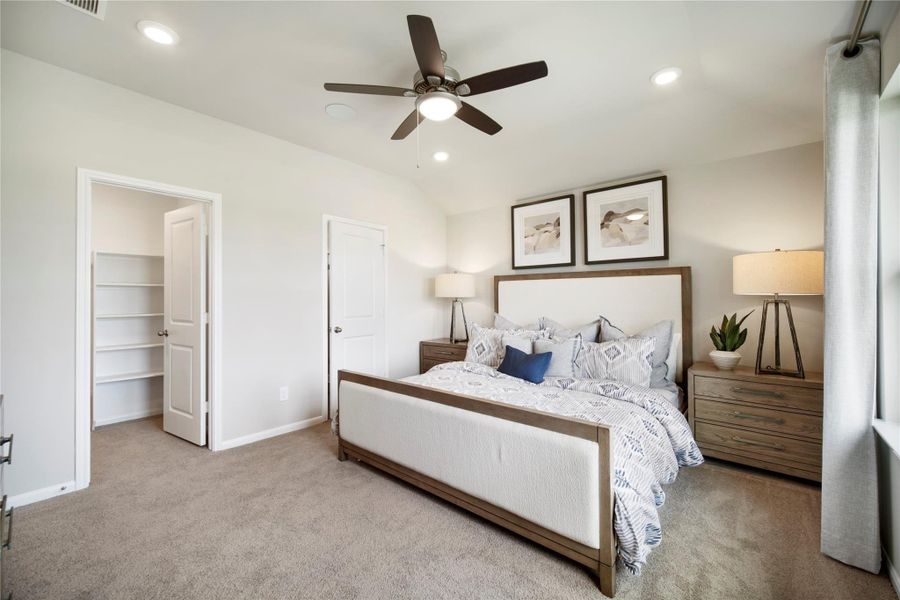 Furnished interior view inside a new home in Montgomery Ridge: Landmark Collection, Montgomery (Image 32).