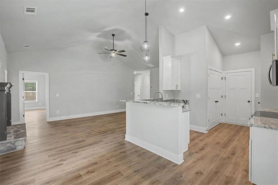 Furnished interior view inside a new home in , Dallas (Image 8).