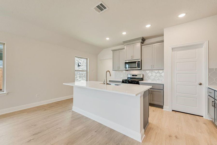 Furnished interior view inside a new home in Walden Pond, Forney (Image 13). Furnished interior view inside a new home in Walden Pond, Forney (Image 13).