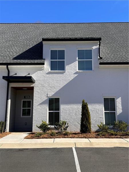 Exterior details and patio area of a home in , Rome (Image 2).
