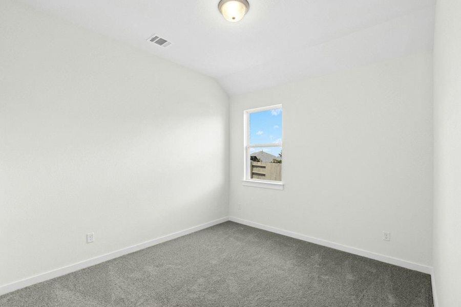 Spacious, unfurnished interior of a new home in The Colony, Bastrop (Image 19).