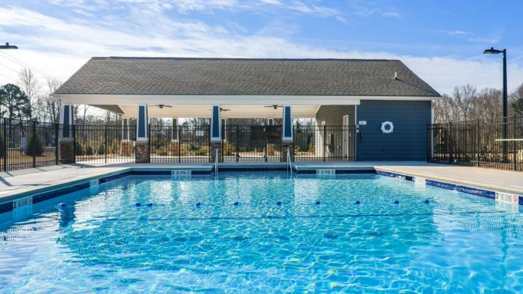 Community amenities in Village at Pine Valley, Gainesville (Image 28).