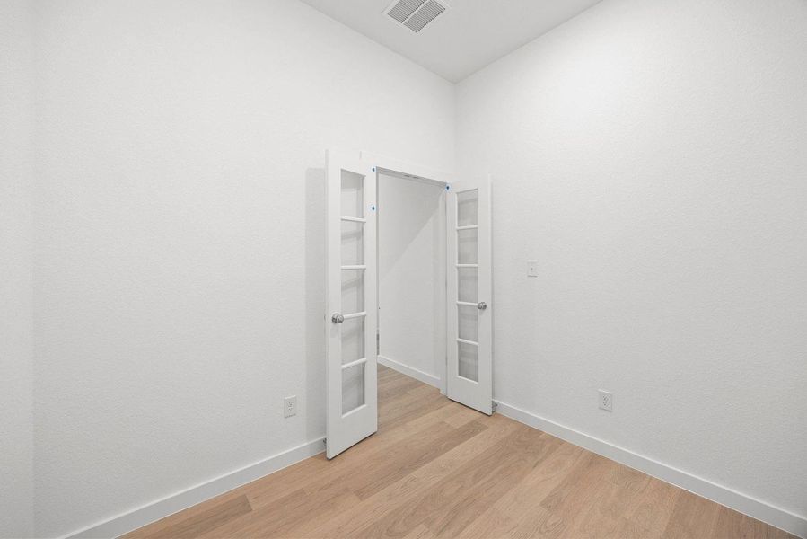 Spacious, unfurnished interior of a new home in Prairie Winds, Hutto (Image 21).