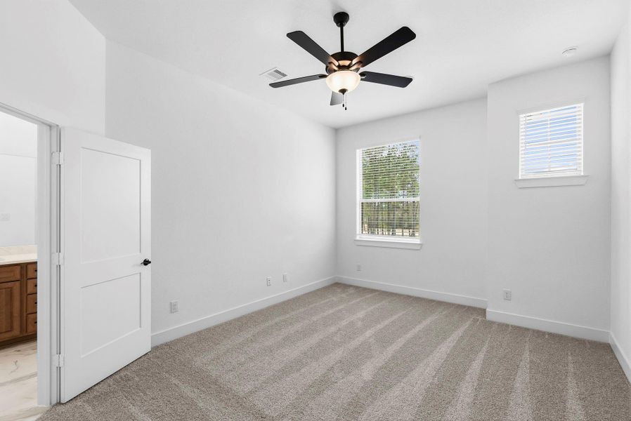 Spacious, unfurnished interior of a new home in Kresston, Montgomery (Image 28).