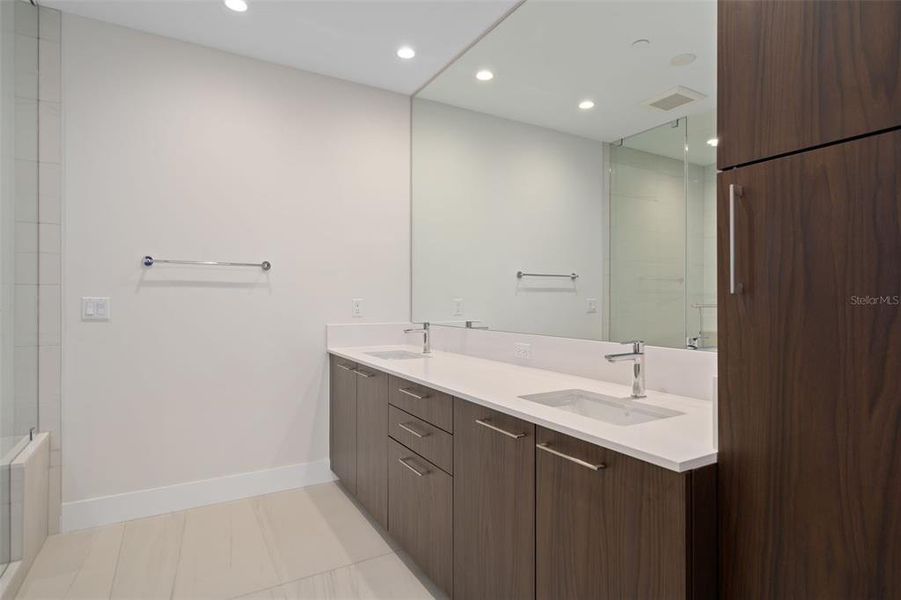 Furnished interior view inside a new home in , St. Petersburg (Image 9).