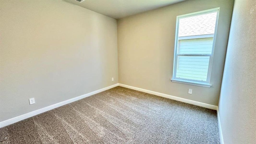 Spacious, unfurnished interior of a new home in Rock Creek Ranch, Fort Worth (Image 13). Spacious, unfurnished interior of a new home in Rock Creek Ranch, Fort Worth (Image 13).