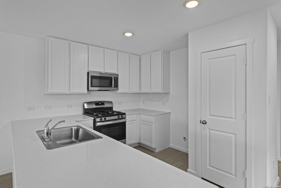 Furnished interior view inside a new home in Spring Grove, St. Hedwig (Image 10).
