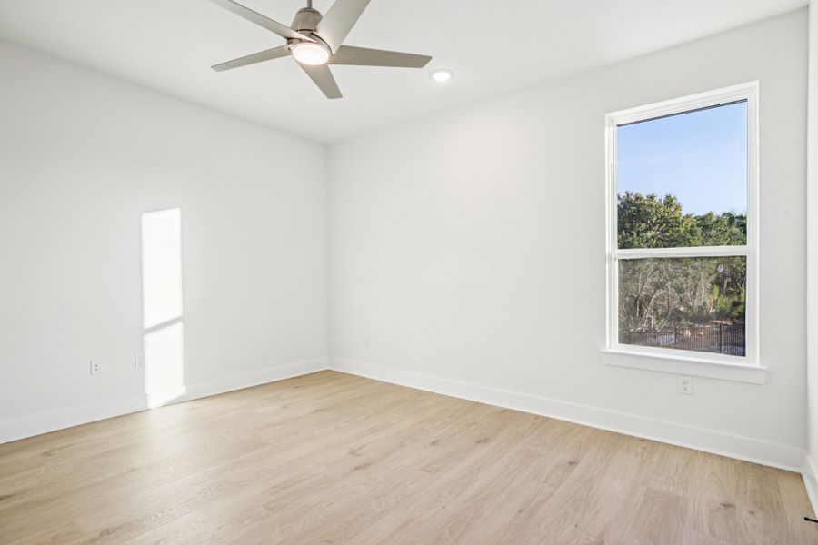 Spacious, unfurnished interior of a new home in Sauls Ranch, Round Rock (Image 52).