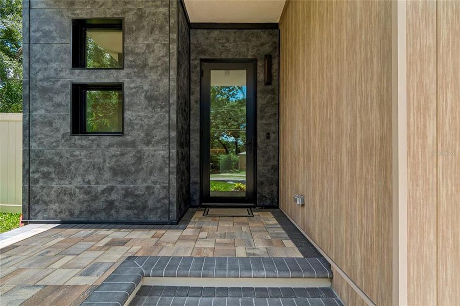 Exterior details and patio area of a home in , Tampa (Image 37).